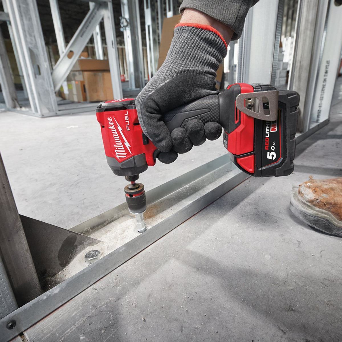 Milwaukee M18FID3100P-502P 18V FUEL Brushless 1/4" Impact Driver with 2 x 5.0Ah Batteries, Charger, Packout Case & Accessories Set 4933499037